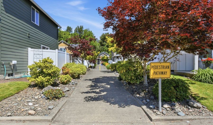 1213 SE 6TH St, Battle Ground, WA 98604 - 3 Beds, 3 Bath