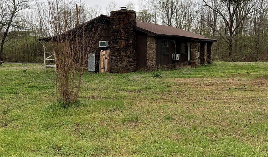 321 Grand Ave, Belleville, AR 72824 - 3 Beds, 1 Bath