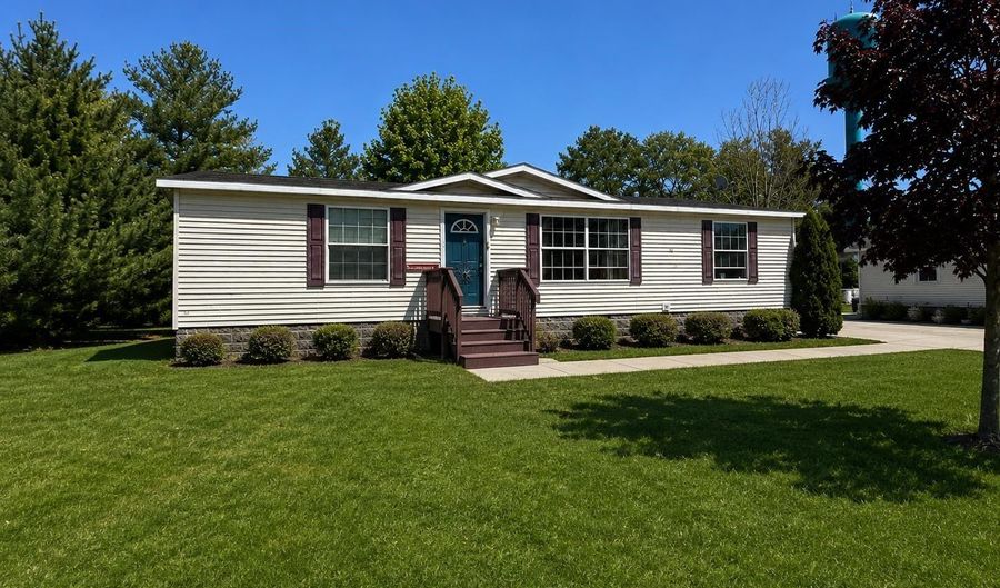 240 N Juneau St, Adams, WI 53910 - 3 Beds, 2 Bath