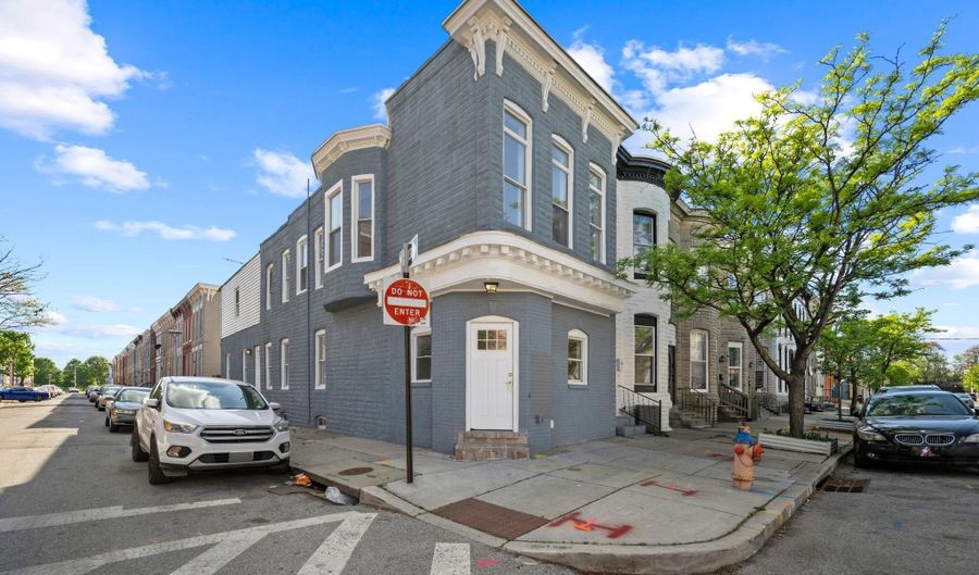 1118 S CAREY St, Baltimore, MD 21223 - 3 Beds, 4 Bath