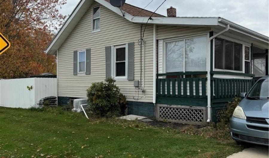 3011 N Bend Rd, Ashtabula, OH 44004 - 2 Beds, 1 Bath