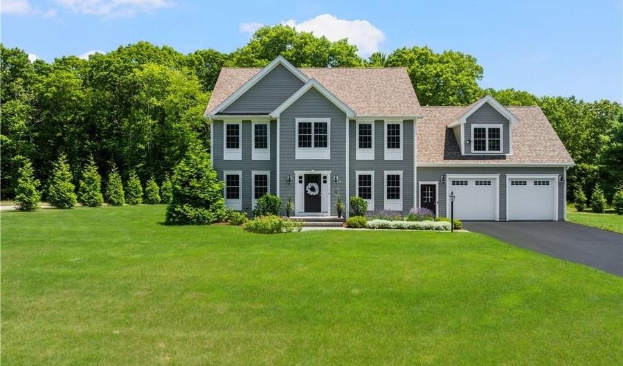 42 E Lantern Rd, Lincoln, RI 02865 - 4 Beds, 3 Bath