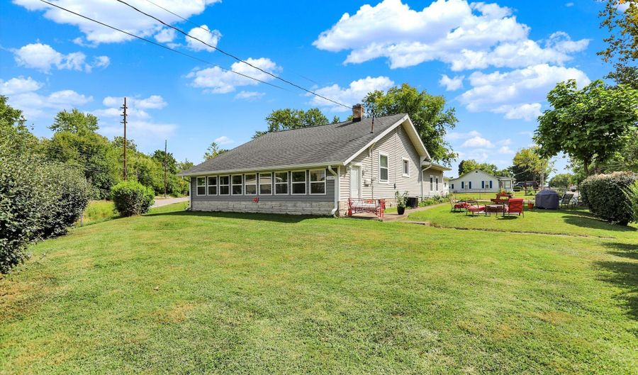 1115 Bethel Ave, Beech Grove, IN 46107 - 4 Beds, 1 Bath