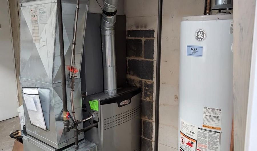 6705 GOLDSBORO Rd, Bethesda, MD 20817 - 4 Beds, 3 Bath