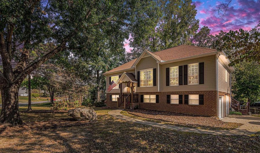 352 DOGWOOD Trl, Alabaster, AL 35007 - 4 Beds, 3 Bath