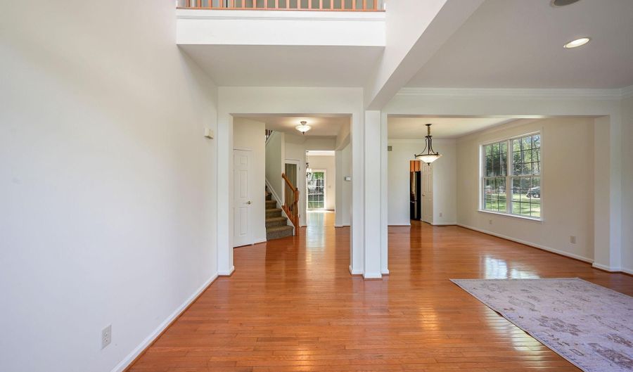 438 LORRAINE Dr, Frederica, DE 19946 - 4 Beds, 5 Bath