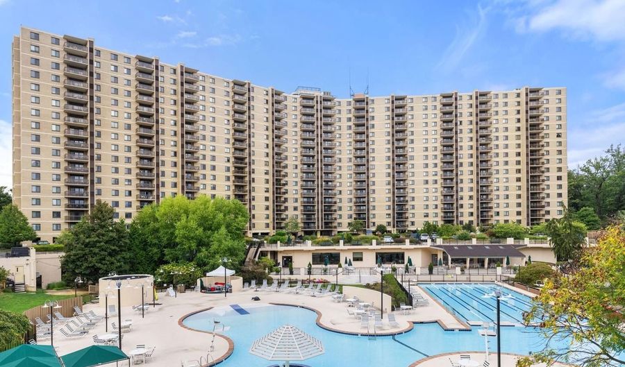 205 YOAKUM Pkwy 210, Alexandria, VA 22304 - 2 Beds, 2 Bath