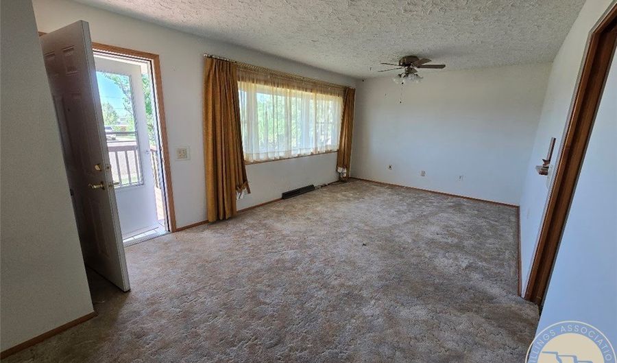 414 S 8th St E, Baker, MT 59313 - 3 Beds, 2 Bath
