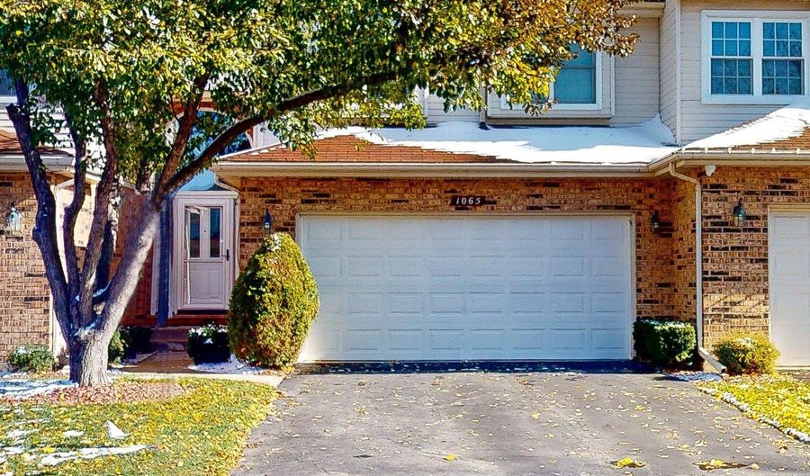1065 N Jamey Ln, Addison, IL 60101 - 2 Beds, 3 Bath
