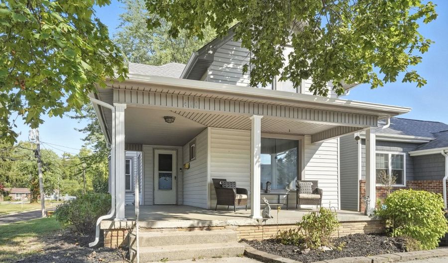 410 N Cedar St, Auburn, IN 46706 - 3 Beds, 2 Bath