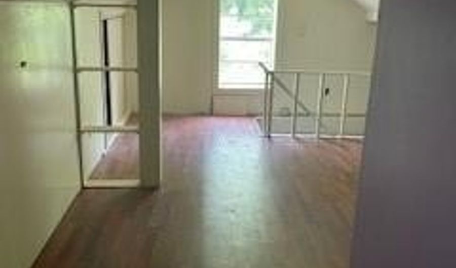 1021 24TH St, Alexandria, LA 71301 - 3 Beds, 1 Bath