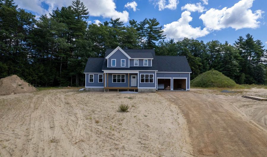 8 Stone Creek Dr, Brentwood, NH 03833 - 4 Beds, 4 Bath