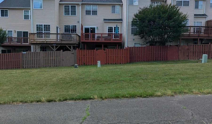 5181 BALLYCASTLE Cir, Alexandria, VA 22315 - 3 Beds, 3 Bath