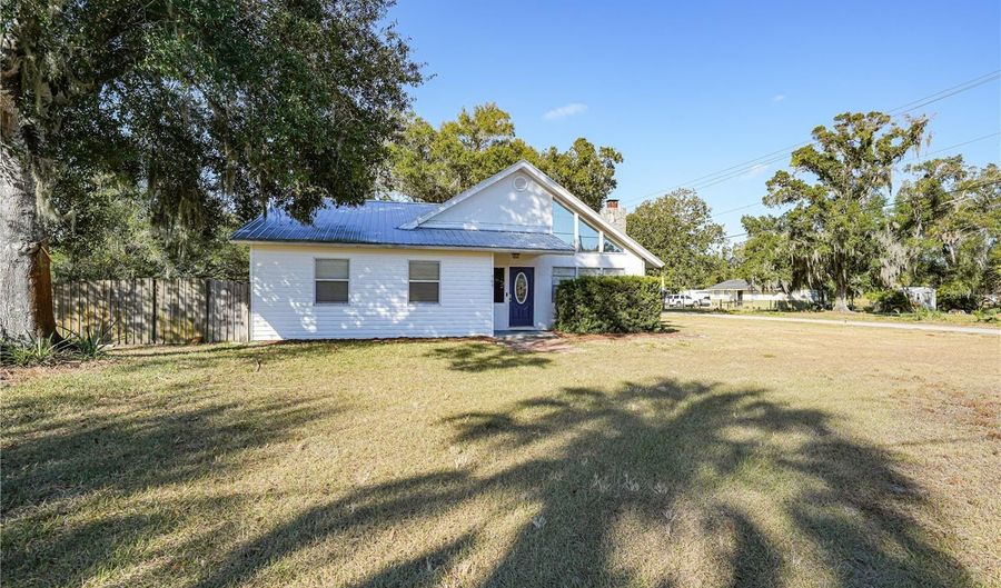 709 N JOHNSON Ave, Arcadia, FL 34266 - 3 Beds, 2 Bath