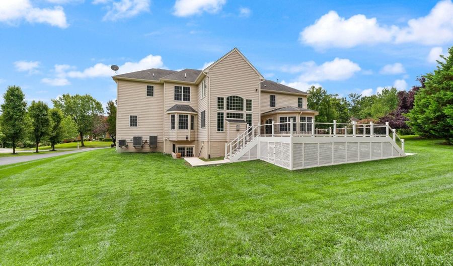 43864 ASHLAWN Ct, Ashburn, VA 20147 - 6 Beds, 8 Bath