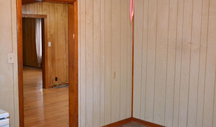 1436 Glen Ray Rd, Alderson, WV 24910 - 1 Beds, 1 Bath