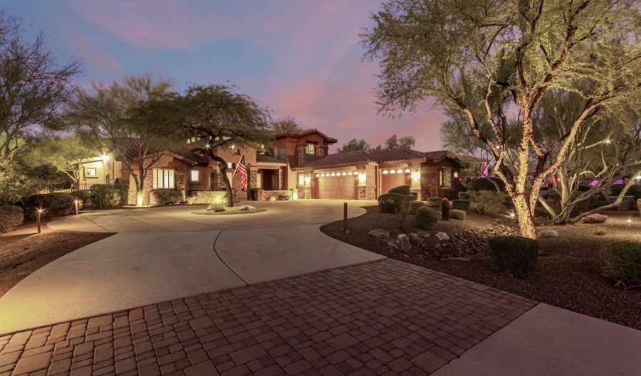 31521 N 48TH St, Cave Creek, AZ 85331 - 8 Beds, 5 Bath