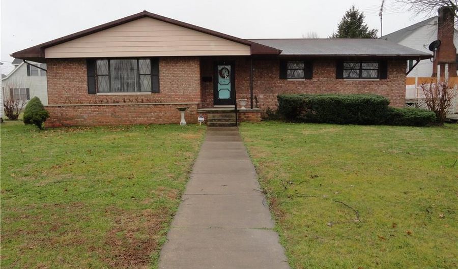 711 Water St, Barboursville, WV 25504 - 3 Beds, 2 Bath