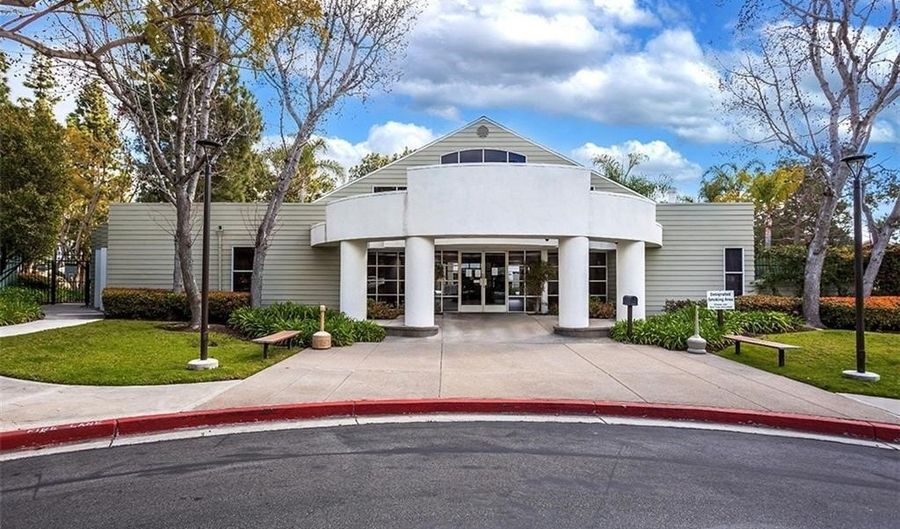 46 Meadowood, Aliso Viejo, CA 92656 - 3 Beds, 3 Bath