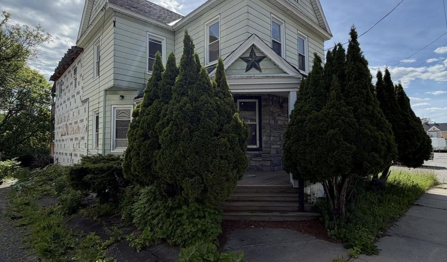 312 Division St, Amsterdam, NY 12010 - 4 Beds, 2 Bath