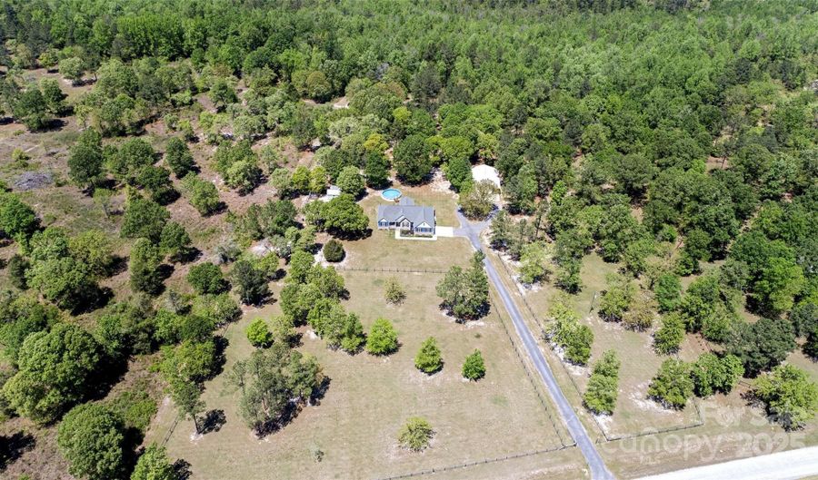 340 Hound Hollow Rd, Camden, SC 29020 - 3 Beds, 2 Bath