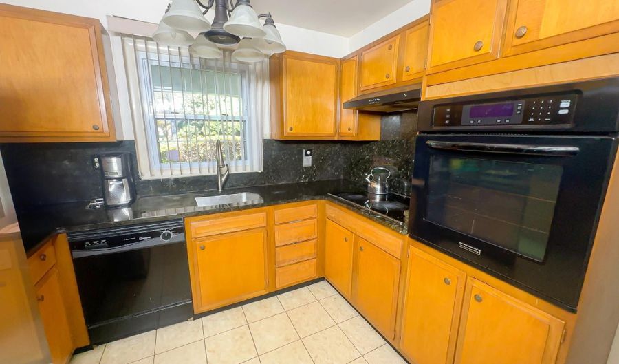 16022 POND MEADOW Ln, Bowie, MD 20716 - 3 Beds, 2 Bath