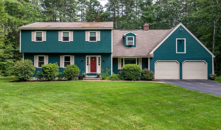 14 Briarwood Ln, Amherst, NH 03031 - 4 Beds, 3 Bath