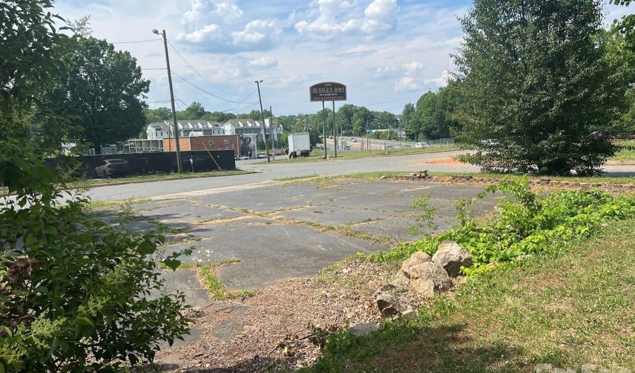 2300 E Independence Blvd, Charlotte, NC 28205 - 0 Beds, 0 Bath