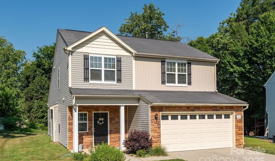 3943 Sky Dr, Charlotte, NC 28226 - 4 Beds, 3 Bath