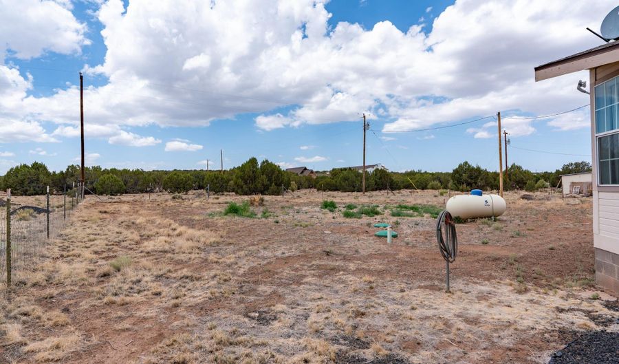 28 Green Dr, Concho, AZ 85924 - 3 Beds, 2 Bath
