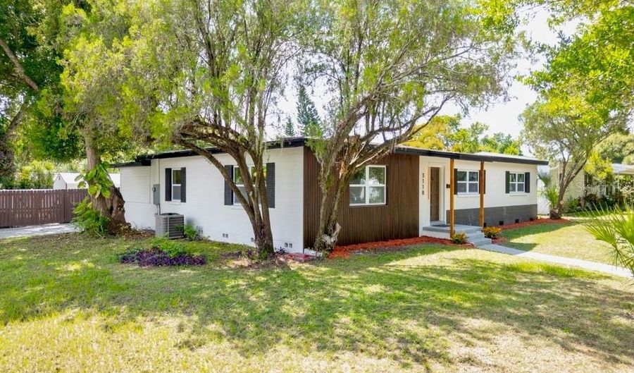 3118 PICKFAIR St, Orlando, FL 32803 - 4 Beds, 2 Bath