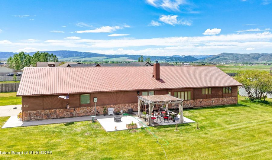 630 S LINCOLN St, Afton, WY 83110 - 3 Beds, 3 Bath
