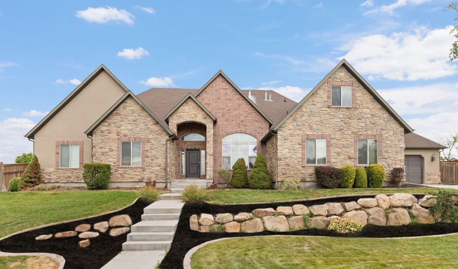 886 W CANYON VIEW Ct N, American Fork, UT 84003 - 9 Beds, 5 Bath