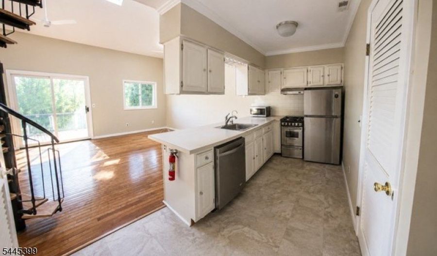 1 Red Lodge Dr Unit 4, Alloway, NJ 07462 - 2 Beds, 1 Bath