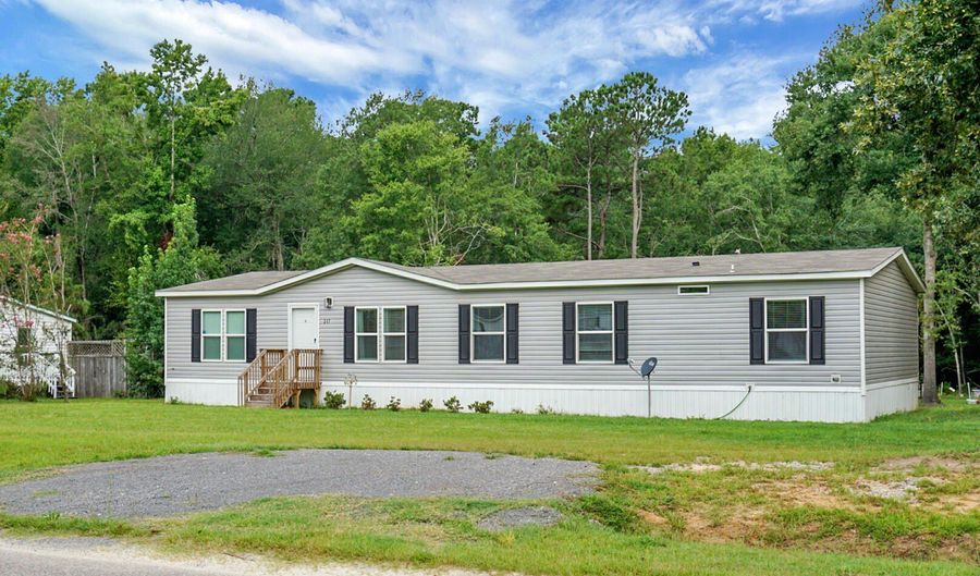 317 Pooshee Plantation Way, Bonneau, SC 29431 - 4 Beds, 2 Bath
