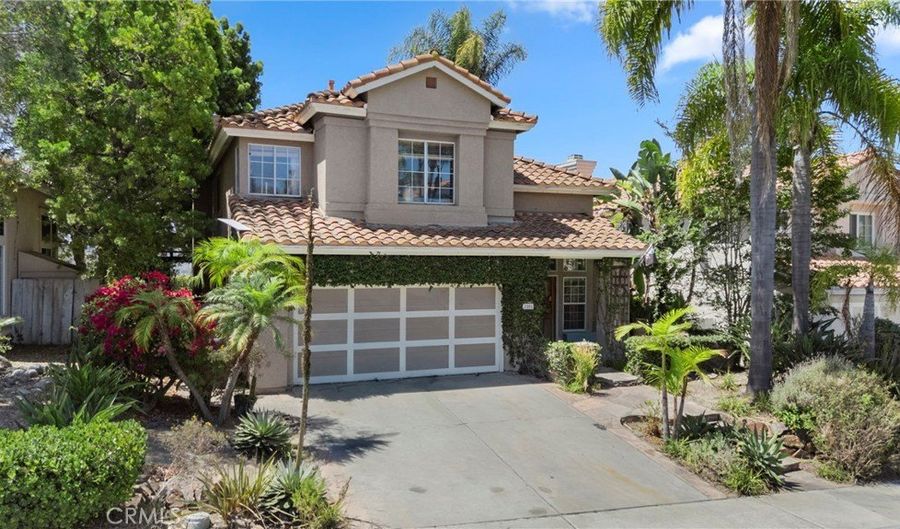 2351 Terraza Ribera, Carlsbad, CA 92009 - 5 Beds, 3 Bath