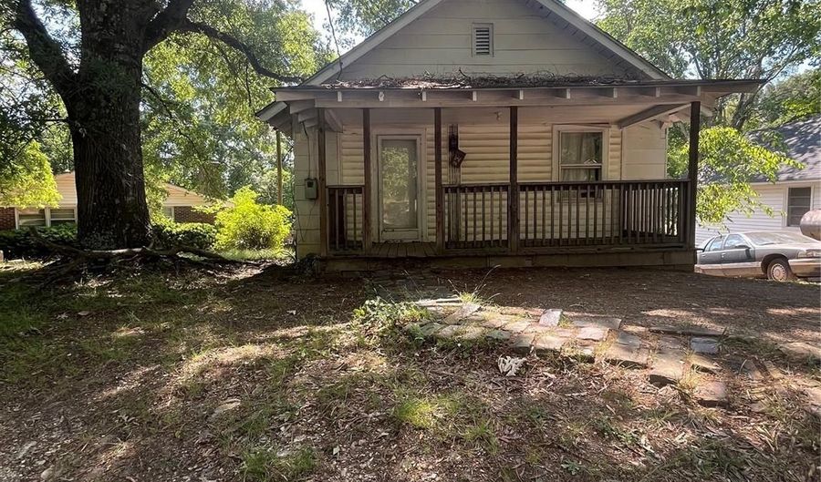 603 Marion St, Badin, NC 28009 - 2 Beds, 1 Bath
