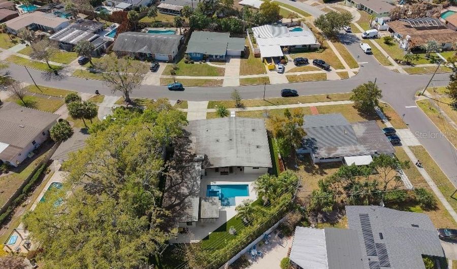 3715 NEPTUNE Dr, Orlando, FL 32804 - 4 Beds, 4 Bath