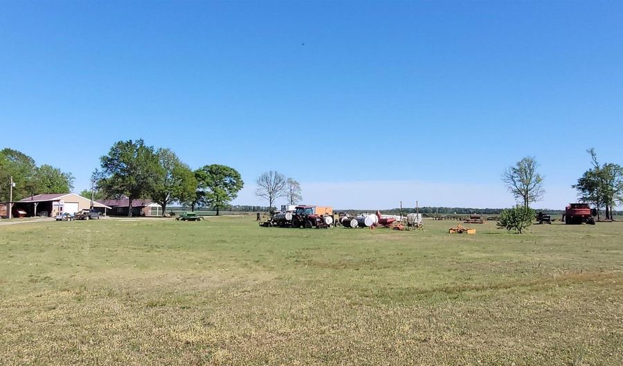 5299 Highway 33, Augusta, AR 72006 - 3 Beds, 2 Bath