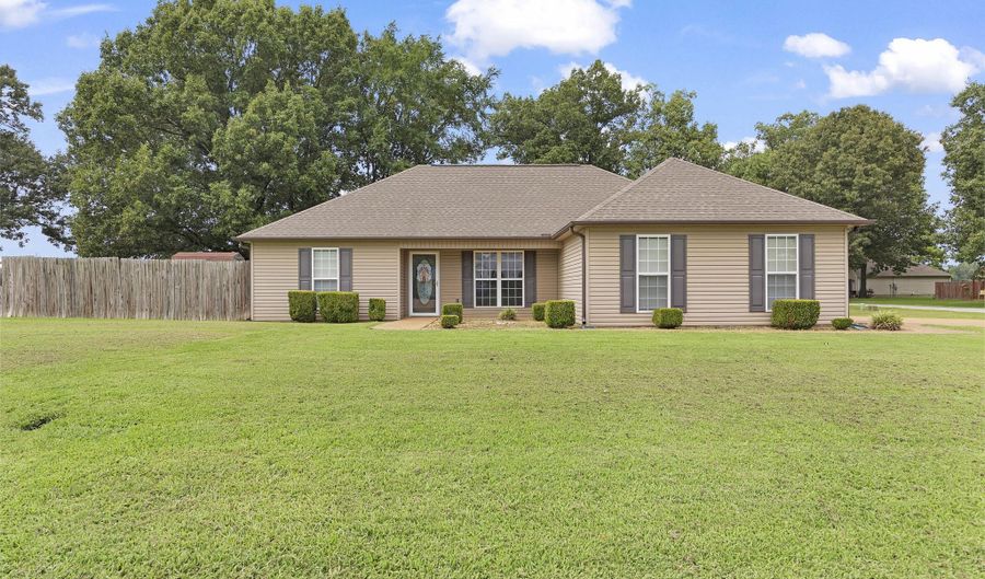 153 Aaron Dr, Alamo, TN 38001 - 4 Beds, 2 Bath