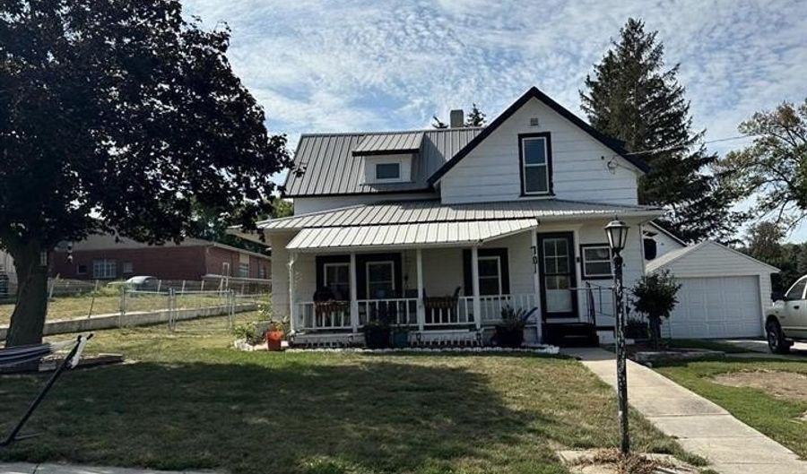 701 Vine St, Bancroft, NE 68004 - 3 Beds, 2 Bath