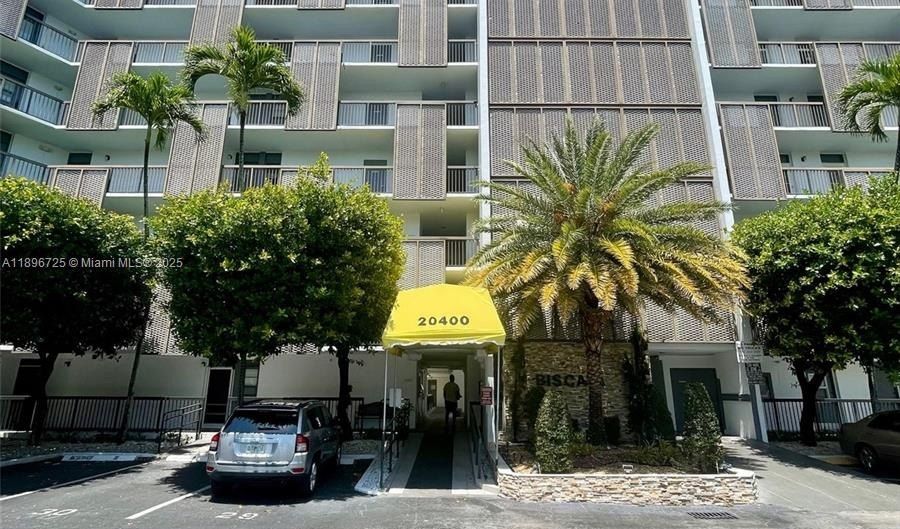 20400 W Country Club Dr 608, Aventura, FL 33180 - 2 Beds, 2 Bath