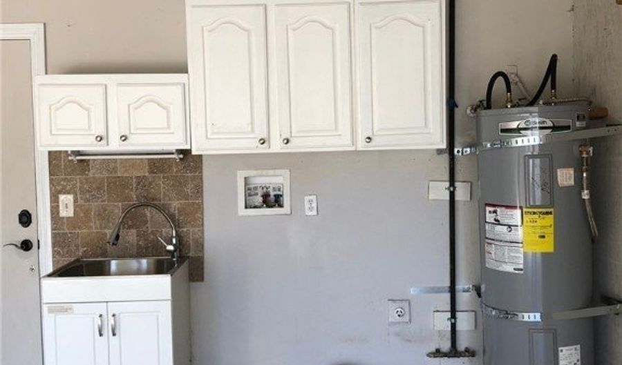 610 Overland Dr, Henderson, NV 89002 - 3 Beds, 2 Bath