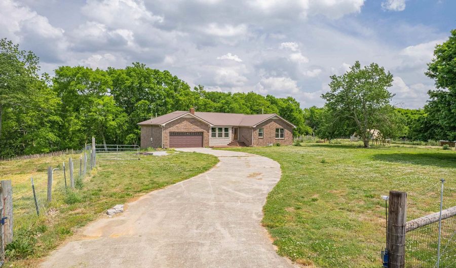 239 Henry Bayless Rd, Ardmore, TN 38449 - 4 Beds, 3 Bath