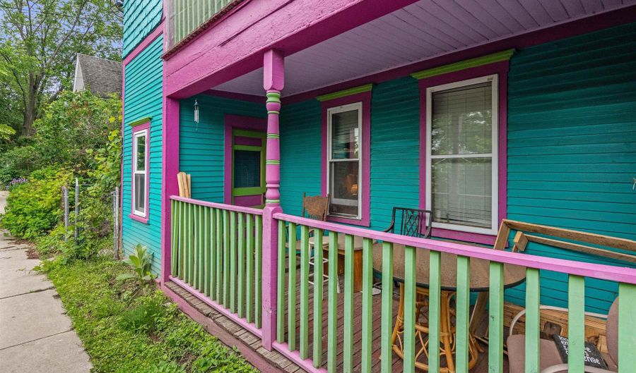 227-229 Intervale Ave, Burlington, VT 05401 - 9 Beds, 3 Bath