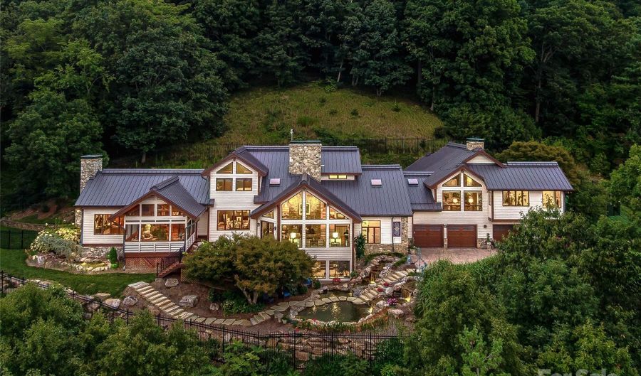 10 Beaverbrook Ct, Asheville, NC 28804 - 5 Beds, 7 Bath