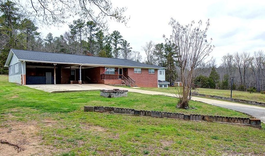 745 Lowrys Hwy, Chester, SC 29706 - 3 Beds, 2 Bath