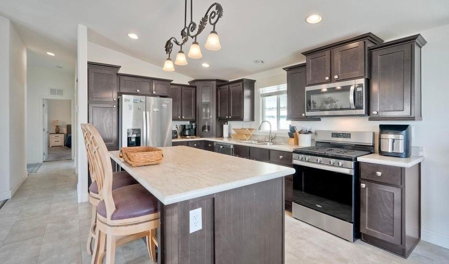 2280 E Valley Pkwy 107, Escondido, CA 92027 - 3 Beds, 2 Bath