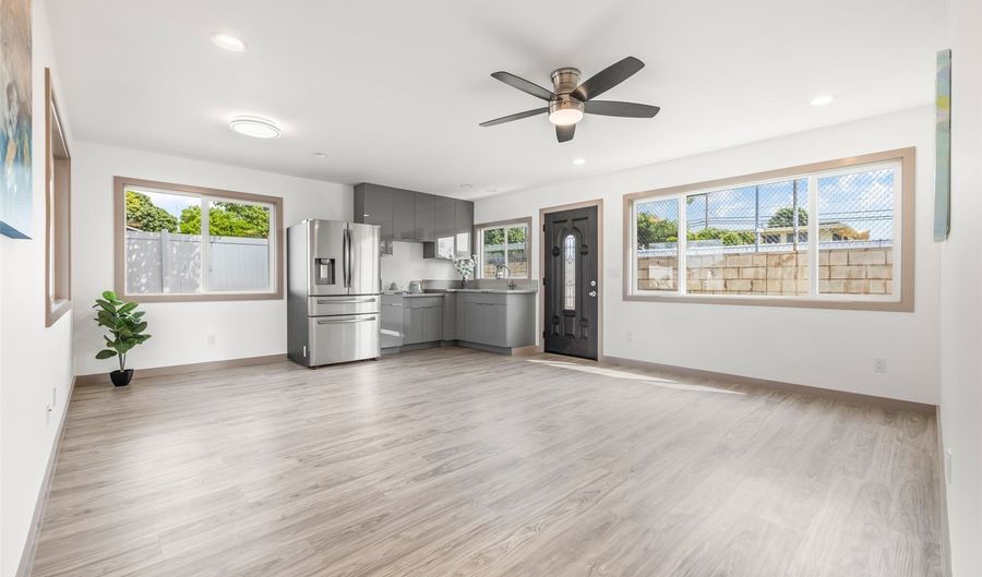 1528 Hooli Cir, Pearl City, HI 96782 - 5 Beds, 3 Bath