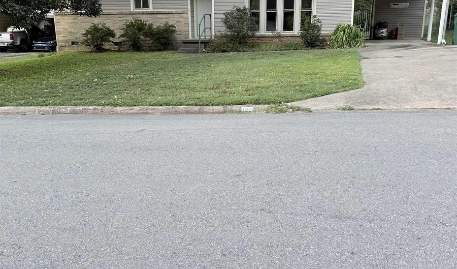1220 Crystal Dr, Benton, AR 72015 - 3 Beds, 2 Bath